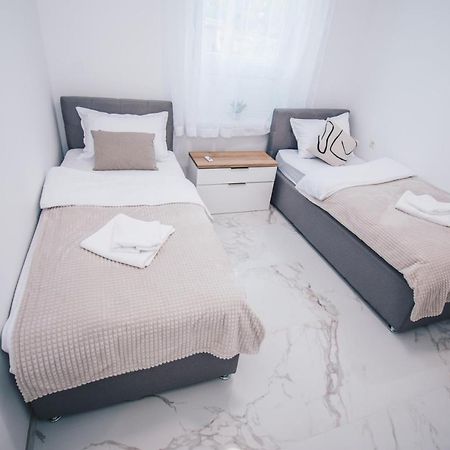 L Apartment Марибор Экстерьер фото