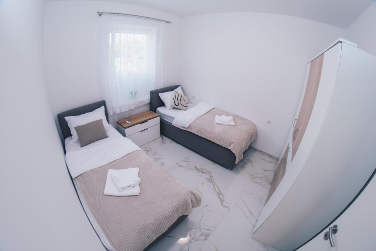 L Apartment Марибор Экстерьер фото